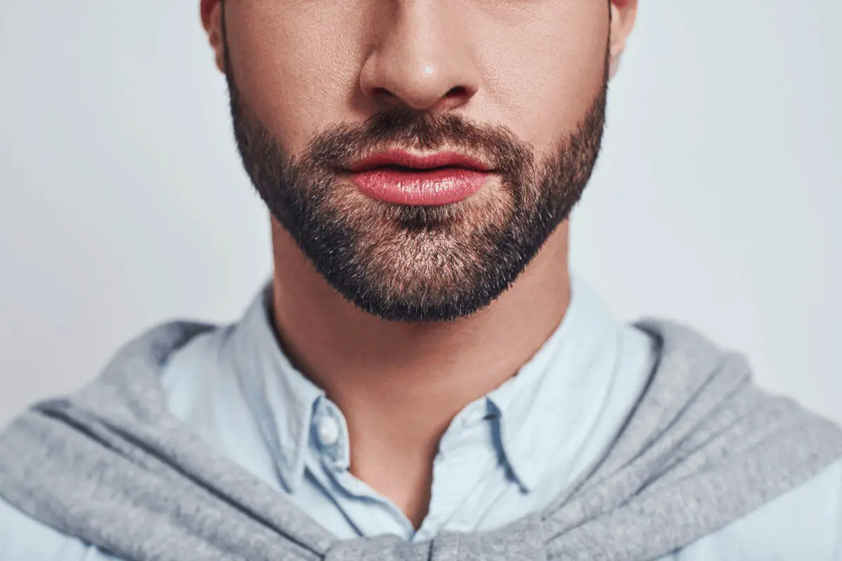 The perfect ducktail beard neckline How to grow, trim and shape it