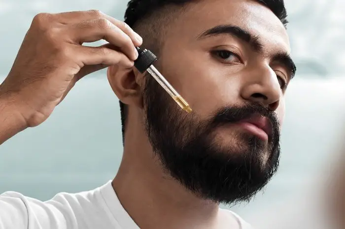 How to Apply Castor Oil for Patchy Beard