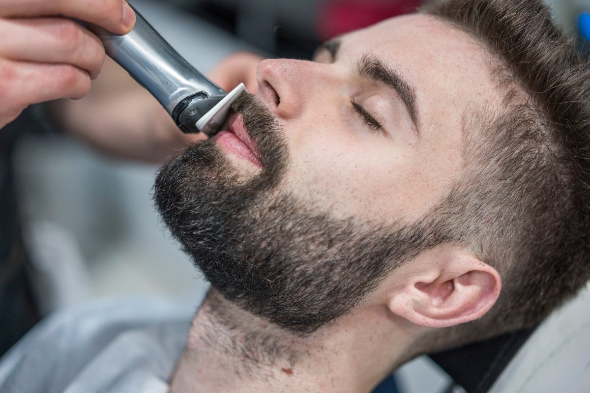 How to trim mustache with an electric shaver